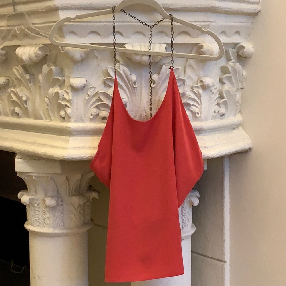S CHAIN-STRAPPED WOW!!! Sexy and fun  FLOWING TANK...😍